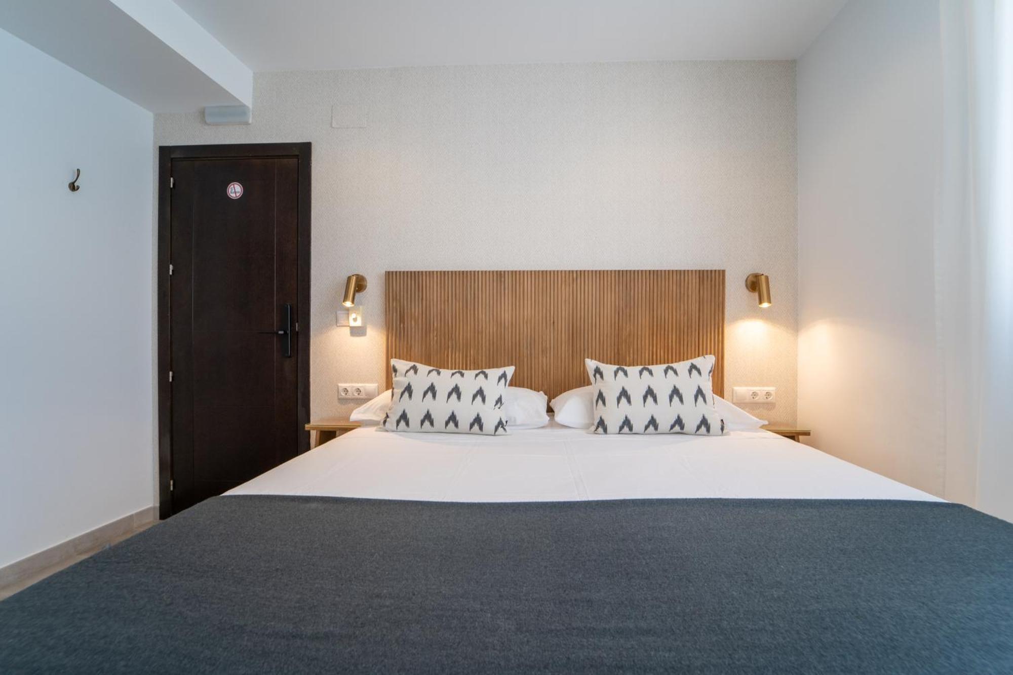 La Siesta De Picasso Hotel Малага Екстериор снимка