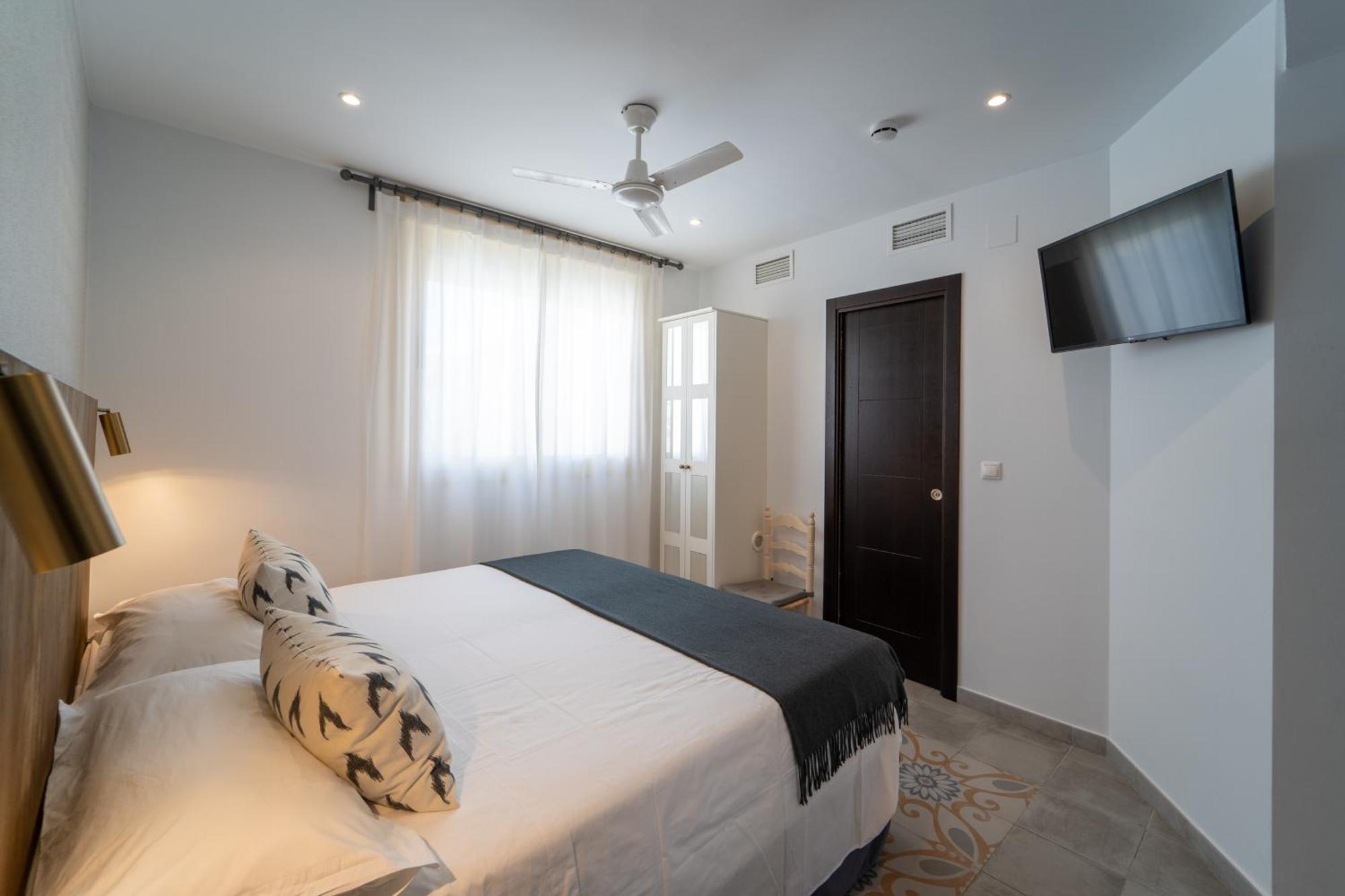 La Siesta De Picasso Hotel Малага Екстериор снимка
