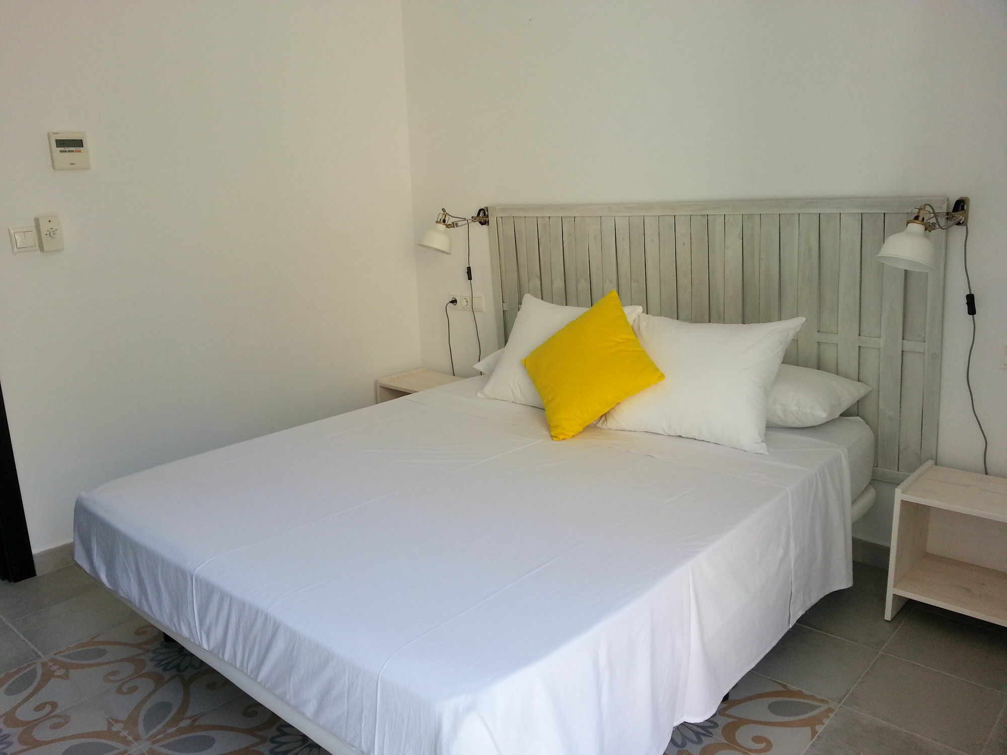 La Siesta De Picasso Hotel Малага Екстериор снимка